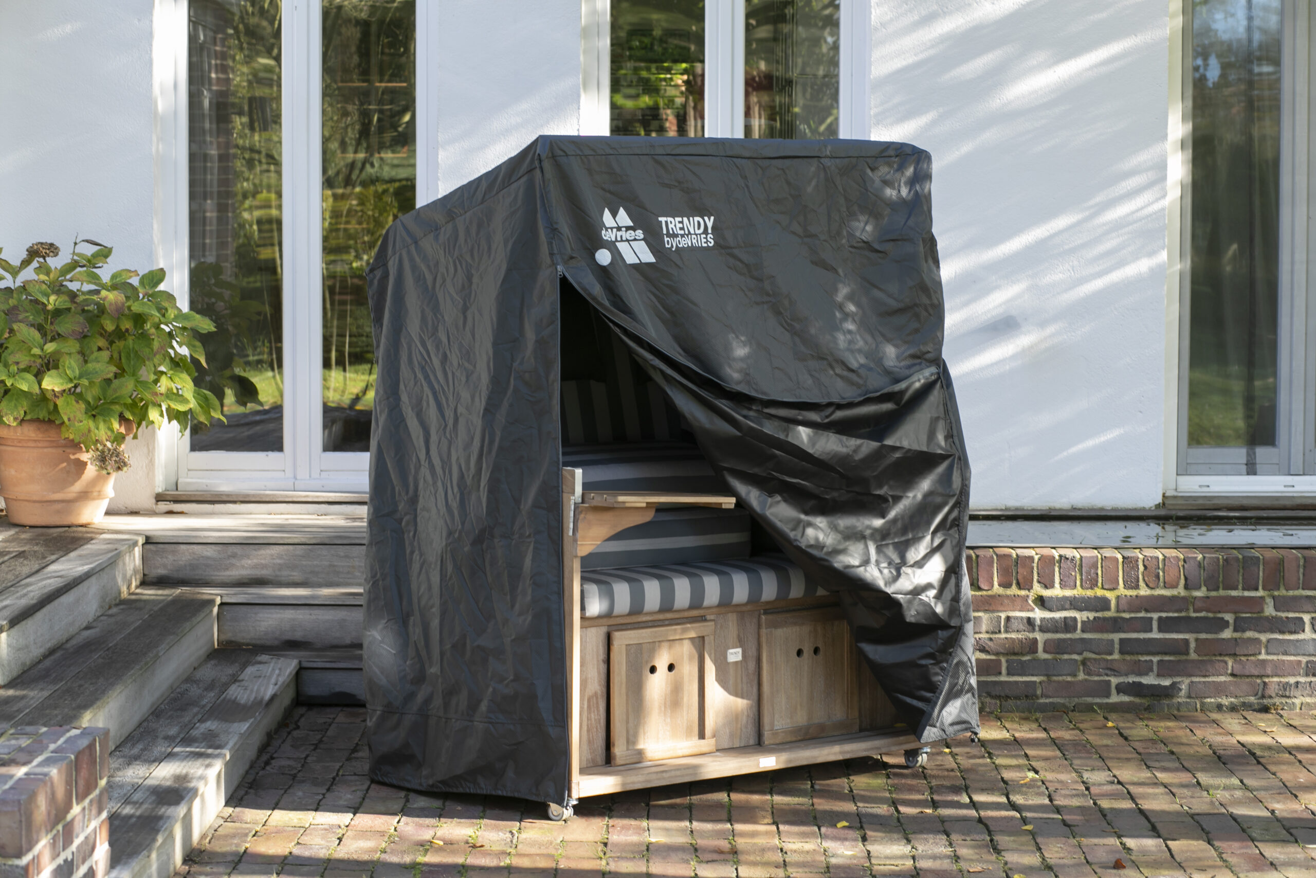 Protection cover - Image 2