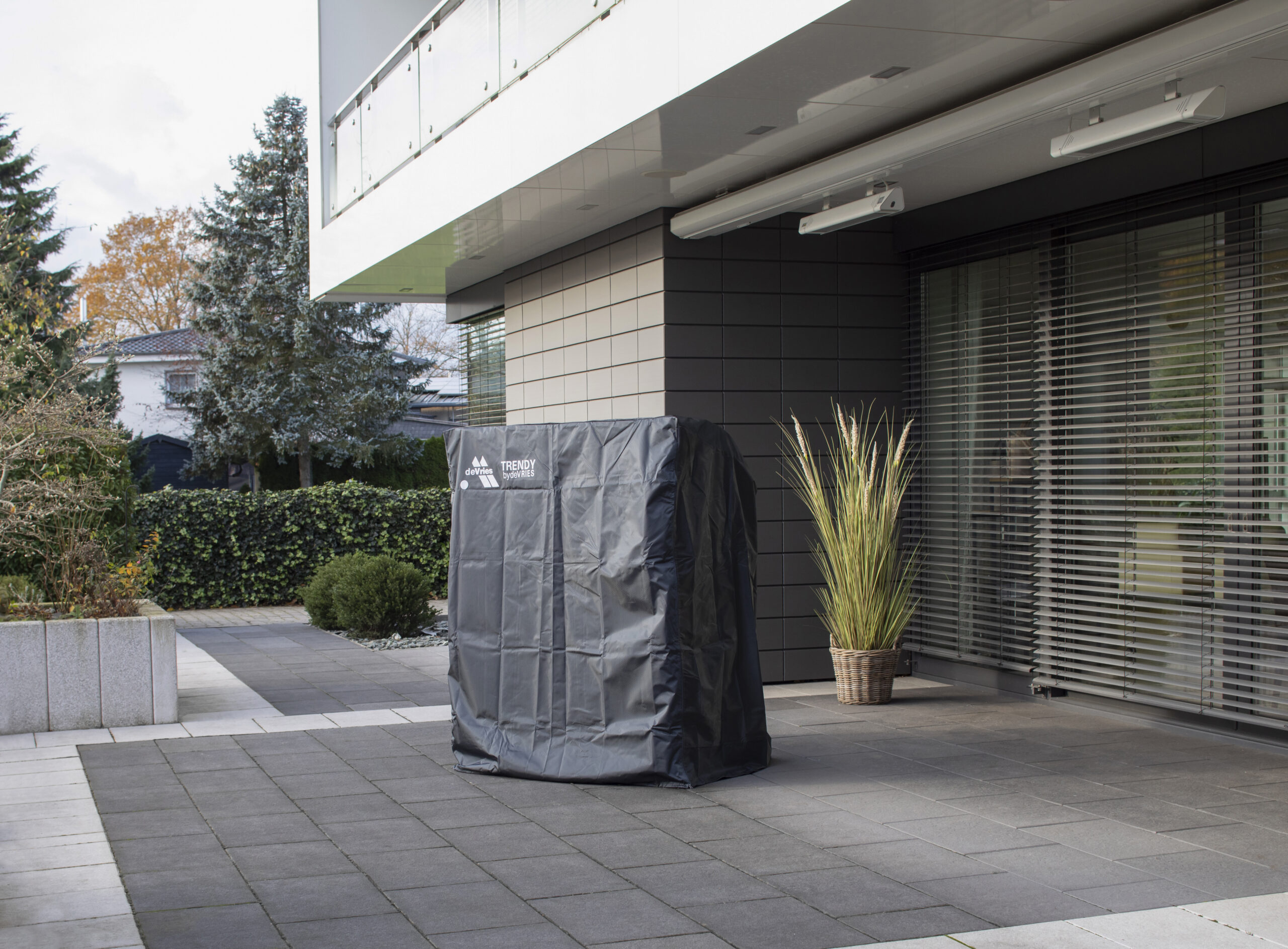 Protection cover - Image 3